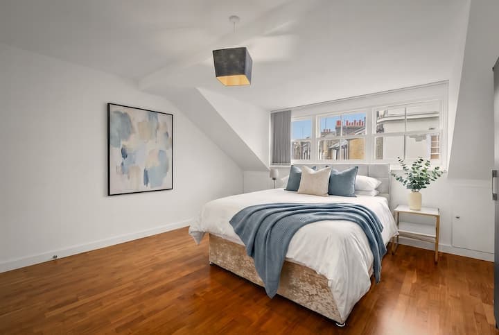 A South Kensington pad