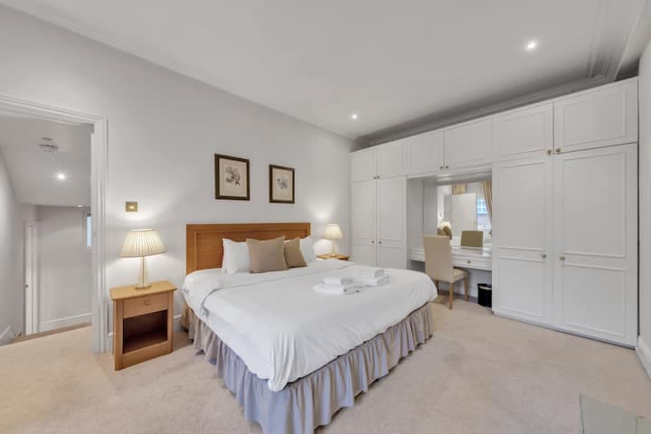 A Mayfair pad