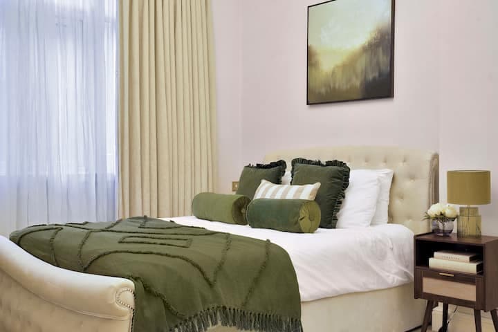 A Mayfair pad